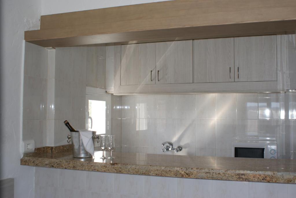 Apartamentos El Moro San Antonio  Cameră foto